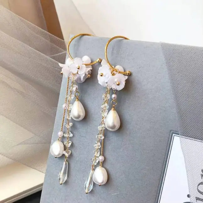 Baroque Shell Flower Tassel Earrings