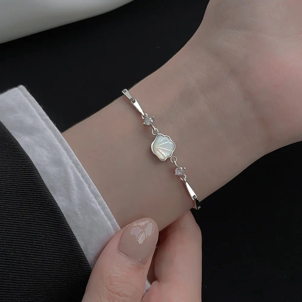 Trendy Women's Silver Shell Design Bracelet