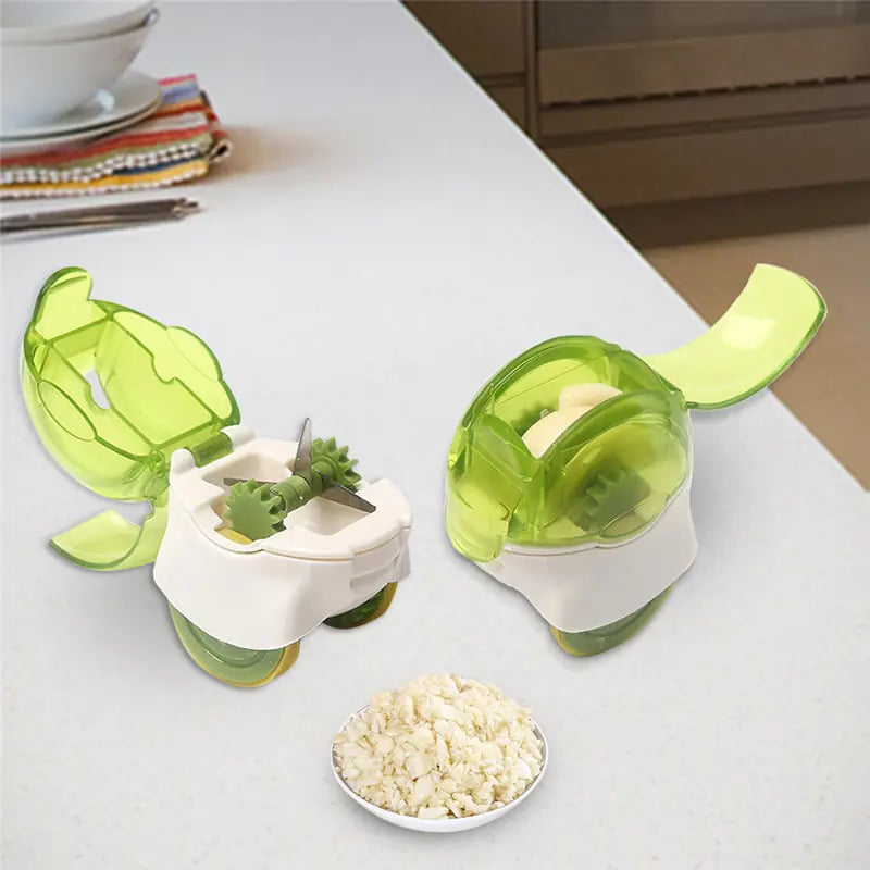 Manual Garlic Chopper with Rolling Cutter and Crusher