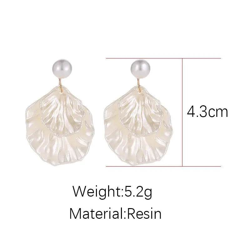 Stylish Women's Pearl Shell Drop Earrings - Trendy Design